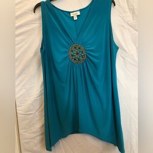 1X dressbarn Teal Sleeveless Top with Beaded Medallion